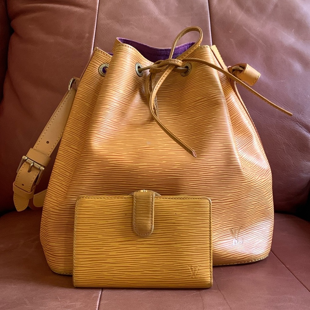 💜💛Authentic Louis Vuitton Epi Noe PM Bag & French Kisslock Wallet💜💛
